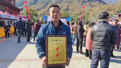 2025年，甘肃省陇南市康县天麻麻王评比及招商会在阳坝召开。三河坝镇斜坡村天麻种